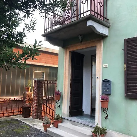 La Casa Bed & Breakfast *
