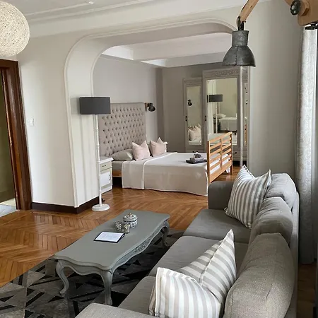La Casa *