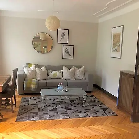 La Casa 3*